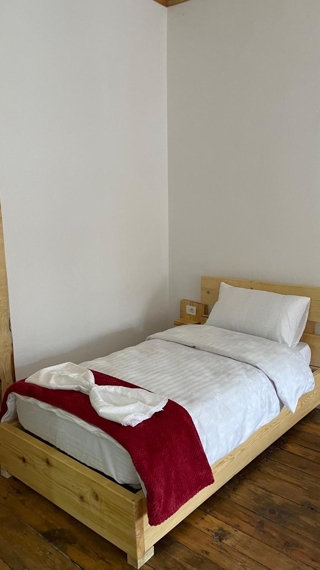 Ardjon House Hostel Berat Exterior photo